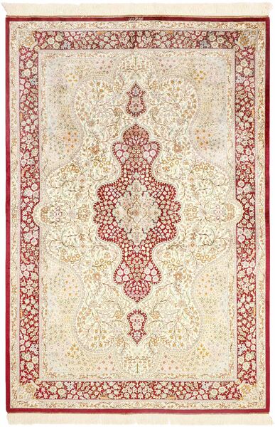  Qum Silk Rug 134X203 Authentic
 Oriental Handknotted Beige/Light Pink (Silk, Persia/Iran)