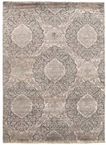  Damask Rug 175X240 Authentic
 Modern Handknotted Light Grey ( India)